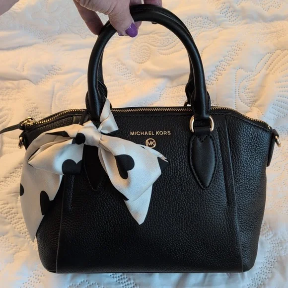 Michael Kors Set🖤🎀 Sienna Pebbled Leather Satchel, Floral Wallet & Twillie